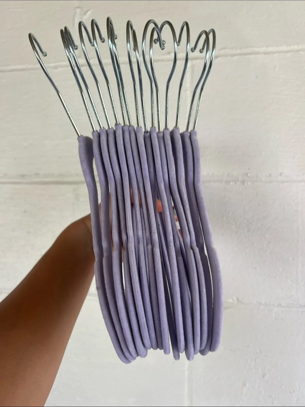 15 Velvet Non-Slip Kids Clothing Hangers in Lavender